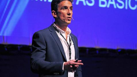 El inspector jefe de la Policía Javier Molinera y las investigaciones policiales reales