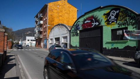 Vómitos, ruido y hurtos, el colmo vecinal por el gaztetxe (Rochapea)