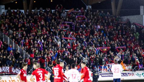 Aficionados de Osasuna, en Los Pajaritos