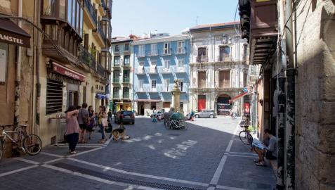 Comercios del Casco Antiguo de Pamplona regalan pinchos, helados, cafés, tés y chocolate