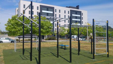 Tafalla amplía con un parque de calistenia las instalaciones de uso libre