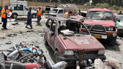 Al menos 21 muertos en un atentado cerca de un colegio electoral en Pakistán