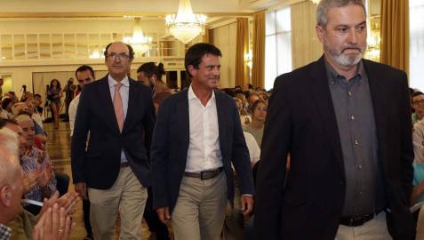Valls asegura en Pamplona que el modelo de Europa está en peligro