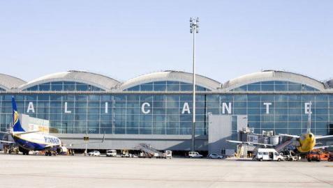 Dos detenidos en el aeropuerto de Alicante con 8 kilos de cocaína en maletas