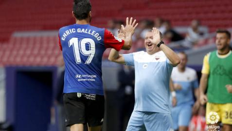 Enric Gallego impulsa al Extremadura hacia su primera victoria