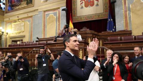 Pedro Sánchez obtiene la mayoría absoluta y es presidente del Gobierno