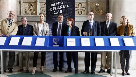 La temática femenina y el suspense ganan terreno en el Planeta a la novela histórica