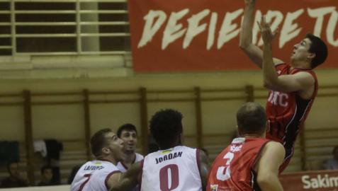 El Basket Navarra consigue su primer triunfo como local ante el Bodegas Rioja