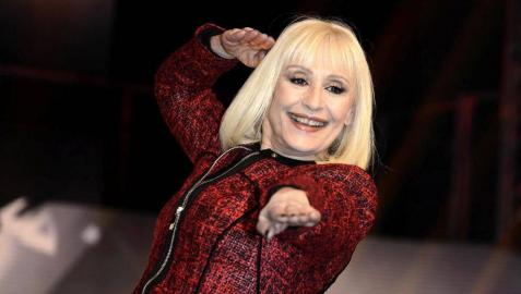 Raffaella Carrá saca nuevo disco de canciones navideñas con dos temas en castellano