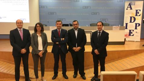 Aedipe Navarra y CEN abordan los retos de la Industria 4.0 en las relaciones laborales