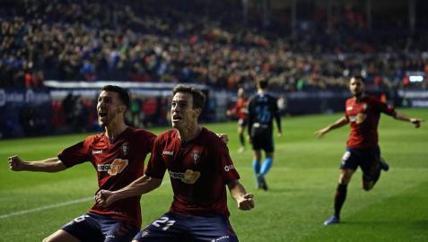 Los jugadores de Osasuna lograron la victoria en la Jornada 16 tras derrotar por la mínima, en el estadio de El Sadar y con un gol de Íñigo Pérez en el minuto 89, al Lugo.