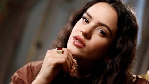 Rosalía presenta su nuevo disco con un concierto gratuito en Madrid