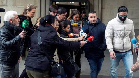 Concluye tras 40 minutos la vista para decidir sobre el ingreso en prisión de La Manada