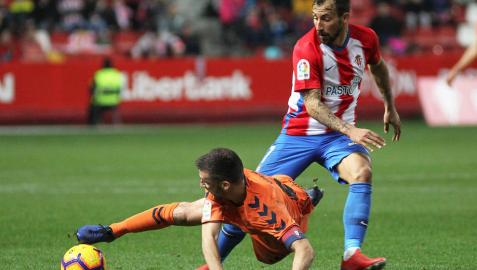 La mareona rojilla desbordó El Molinón