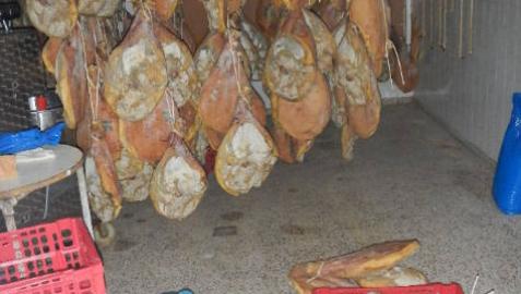 Dos detenidos en Estella por robar jamones en una carnicería