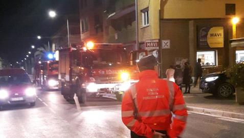 Alarma en Los Arcos tras incendiarse un edificio de siete plantas