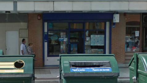 Administración de lotería donde se vendió el segundo premio, en la calle Irunlarrea.