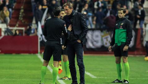 El Albacete empata en La Romareda y abre las puertas del liderato a Osasuna