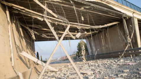 El tramo del puente de Tudela contra el que chocó un camión se derribará