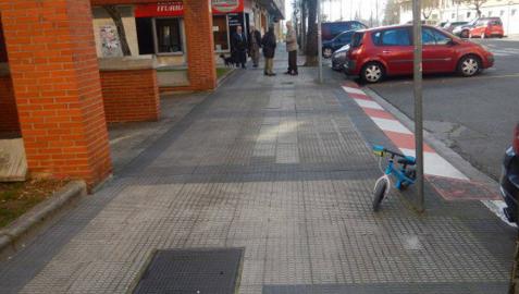 Atropellado un niño en Pamplona por un coche que salía de un aparcamiento