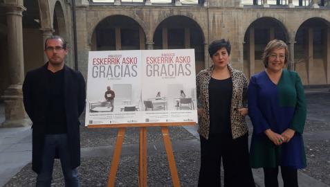 El director del servicio de recursos humanos, Javier Iglesias Álvarez; la consejera de Educación, María Solana Arana y la directora de Universidades y Recursos Educativos, Nekane Oroz Bretón en la presentación de la campaña.