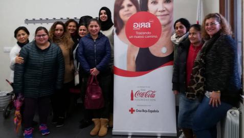 El taller de empleo de Cruz Roja y Coca-Cola reúne a 70 mujeres