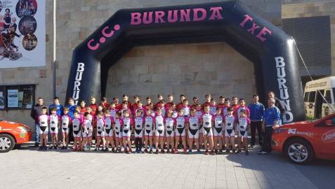 El Club Ciclista Burunda con todas sus plantillas para la temporada 2019.