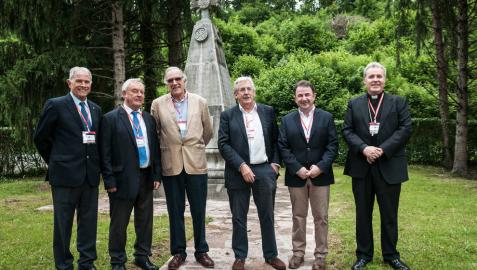 Los excolegiales de Lekaroz lloran la muerte de su presidente de honor