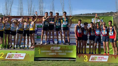 Dos platas y un bronce en Linares para el Grupompleo Pamplona Atlético