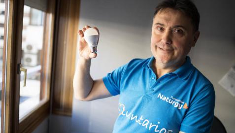El voluntariado llega a la factura de la luz