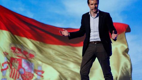 Casado pide a los suyos que no se relajen y no se confundan con Cs y Vox