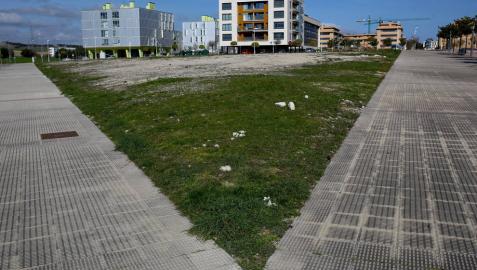 Terrenos donde se construirá el supermercado de Eroski en Ardoi.