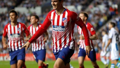 Morata mantiene al Atlético en la carrera por el título