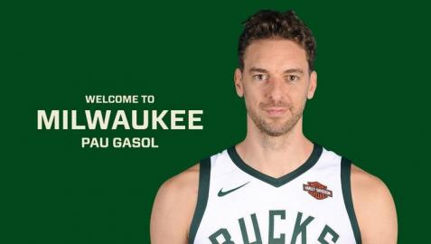 Pau Gasol, con la camiseta de los Milwaukee Bucks.