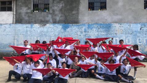 Guatemala le canta a San Fermín