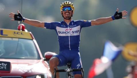 Alaphilippe se apunta la primera etapa alpina, Van Avermaet sigue líder