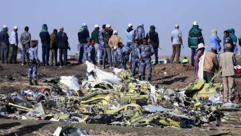 Recuperan la caja negra del avión que se estrelló en Etiopía