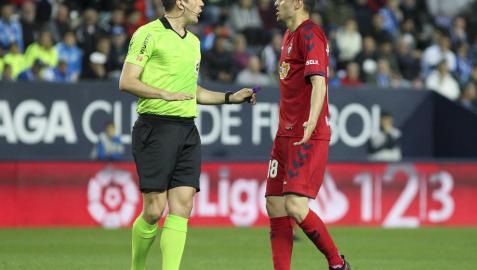 El Málaga pone una queja oficial por el arbitraje ante Osasuna