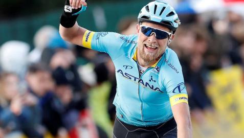 Cort Nielsen (Astana) sorprende en la fuga y Kwiatkowski es nuevo líder de la París-Niza