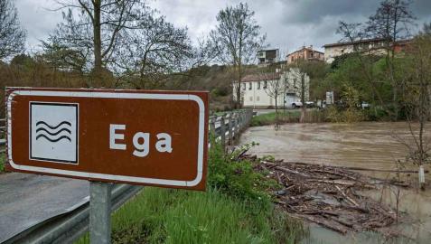 Salvemos el Ega recoge más de 500 alegaciones contra el plan del agua