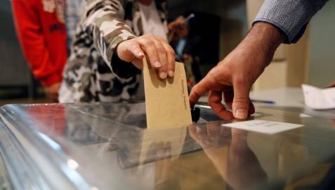 Francia empieza a votar en las elecciones más convulsas de los últimos años
