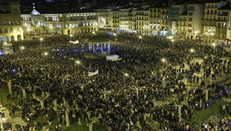 Una multitudinaria manifestación en Pamplona pone fin a la huelga feminista