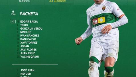La afición del Elche homenajea al exrojillo Nino por sus 400 partidos con el club