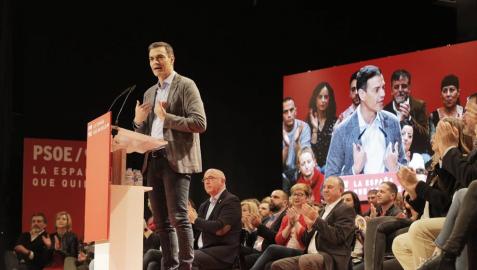 Sánchez acusa a PP, CS y Vox de tener