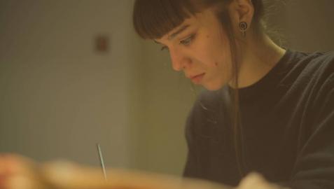 Júlia Sardà: “Los cuentos me parecen terroríficos y perturbadores, y por eso me gustan”