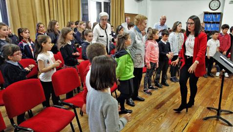 El Coro Infantil del Orfeón Pamplonés y Solera crean un coro intergeneracional