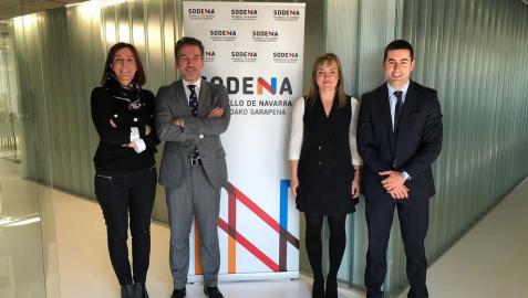 De izda. a dcha.: María Victoria Iriarte, directora de Inversiones de Sodena; Pedro Sotoca, responsable de Inversiones de Enisa; Montse Esparza, técnica de proyectos de Sodena, y Guillermo Navarro, analista de Inversiones de Enisa.