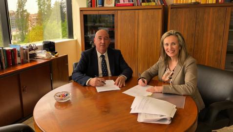 Marino Barasoain e Izaskun Goñi, en la firma del convenio de Gobierno de Navarra y la Fundación Navarra para la Excelencia Marino Barasoain e Izaskun Goñi, en la firma del convenio de Gobierno de Navarra y la Fundación Navarra para la Excelencia