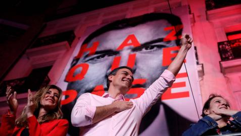 Sánchez tiende la mano a todos para gobernar dentro de la Constitución Sánchez tiende la mano a todos para gobernar dentro de la Constitución