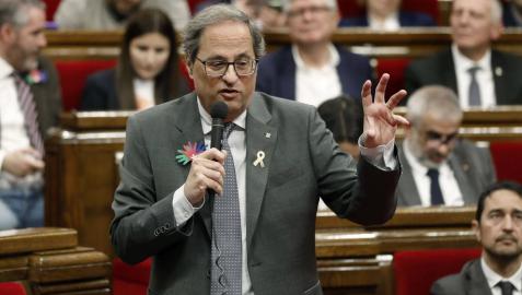 El presidente de la Generalitat, Quim Torra, durante una sesión de control al Govern en el pleno del Parlament.
